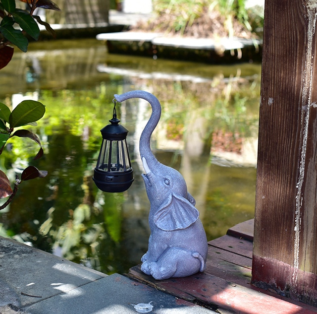 Elefantino della Luce - Statuetta da Giardino in Resina